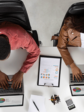 image-(1)-(2)1_0000_top-view-people-working-together image-(1)-(2)1_0000_top-view-people-working-together